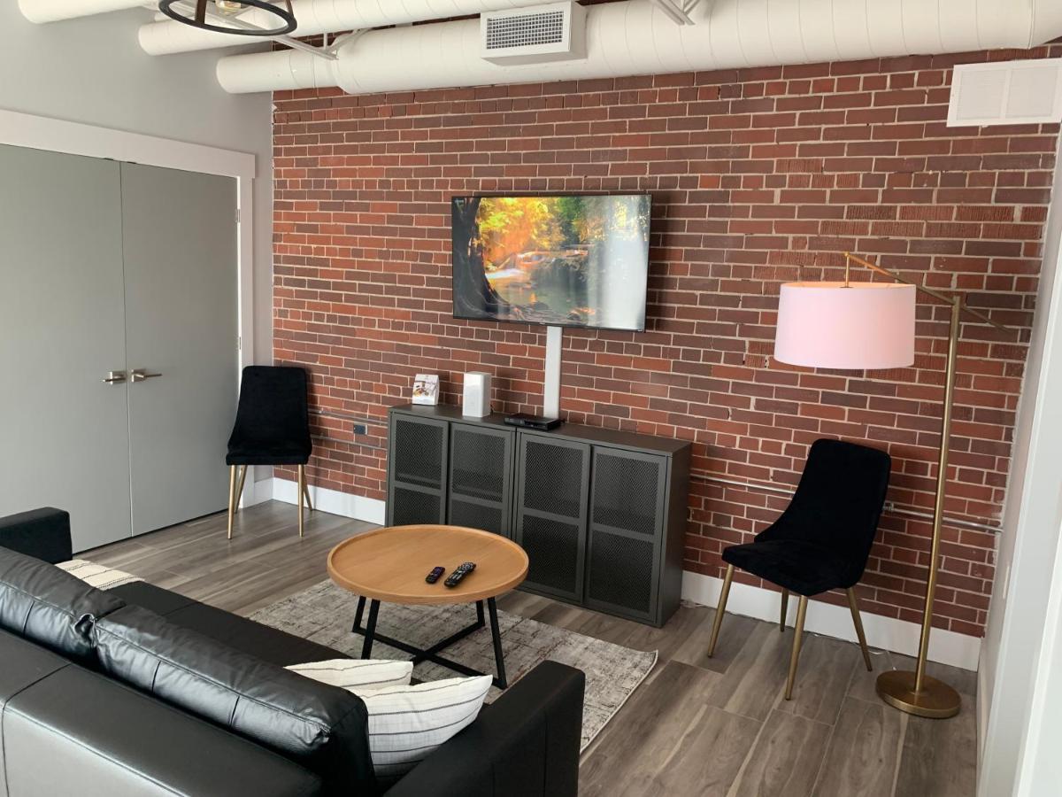 Station 1 By Terra Hospitality Lejlighedshotel Moncton Eksteriør billede